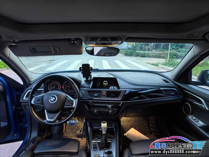 17年宝马1系轿车抵押车出售