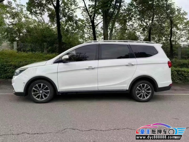 18年宝骏730轿车抵押车出售