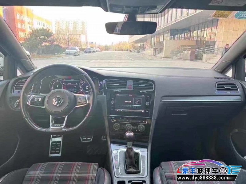 19年大众高尔夫轿车抵押车出售