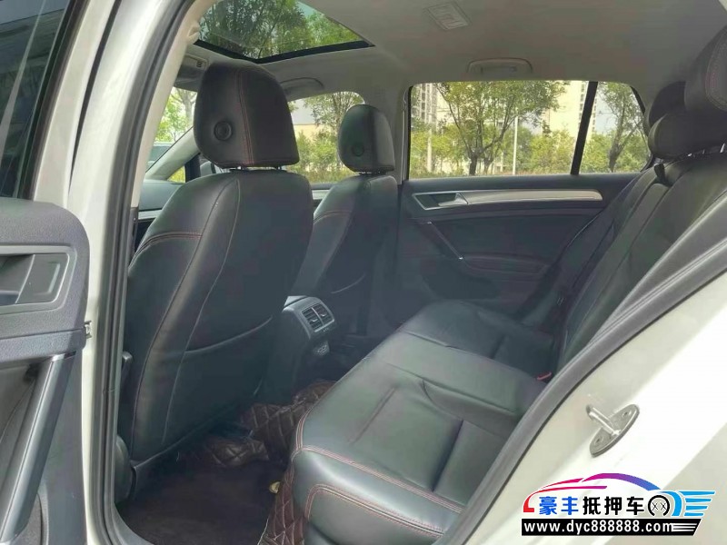 19年大众高尔夫轿车抵押车出售