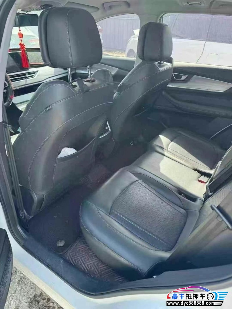 22年奇瑞瑞虎8轿车抵押车出售