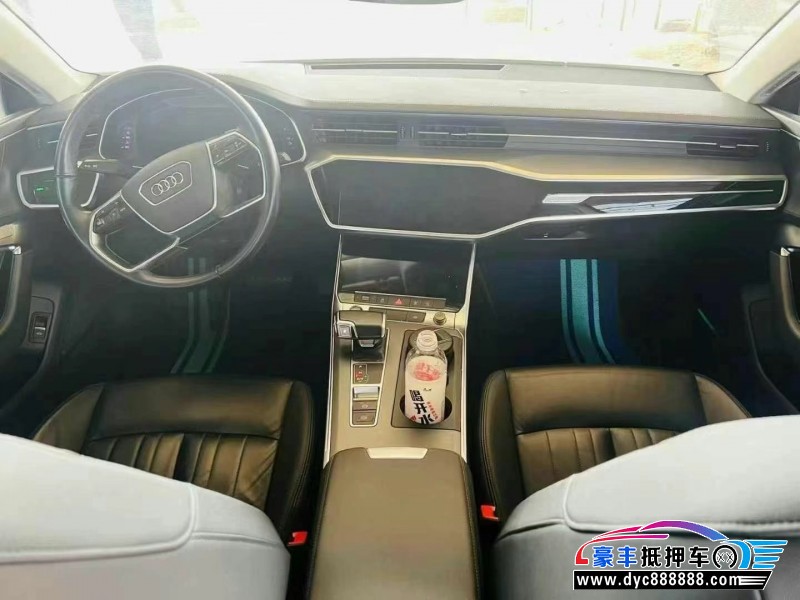 22年奥迪A7轿车抵押车出售