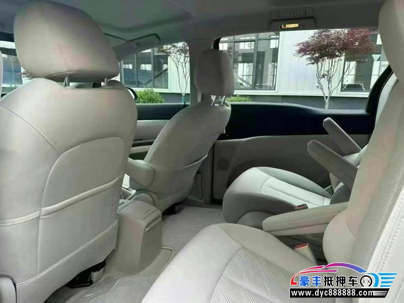 24年别克GL8轿车抵押车出售