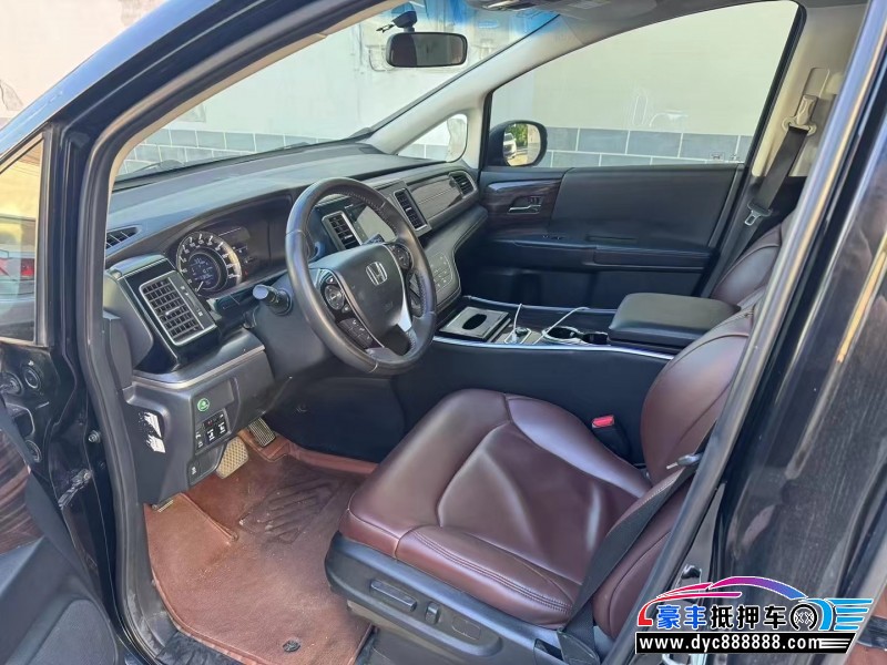 16年本田艾力绅轿车抵押车出售