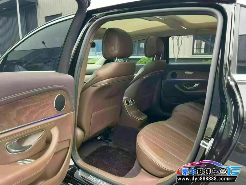 21年奔驰E轿车抵押车出售