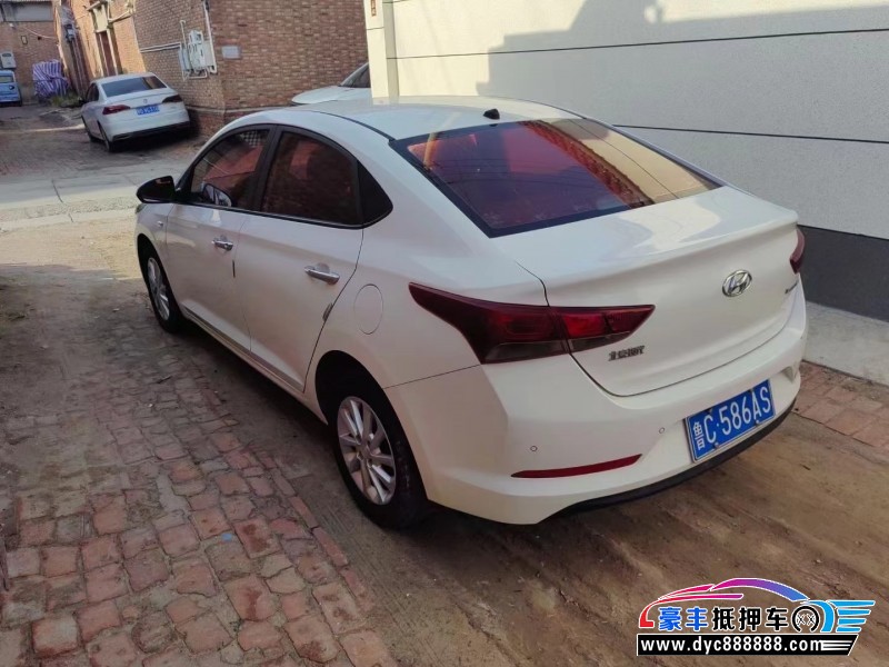 19年现代悦纳轿车抵押车出售