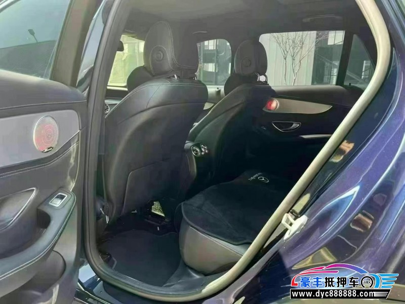 18年奔驰GLC轿车抵押车出售