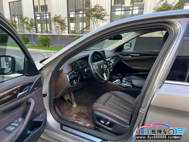 20年宝马5系轿车抵押车出售