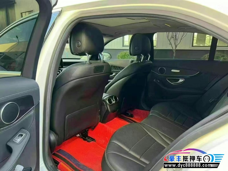 18年奔驰C轿车抵押车出售