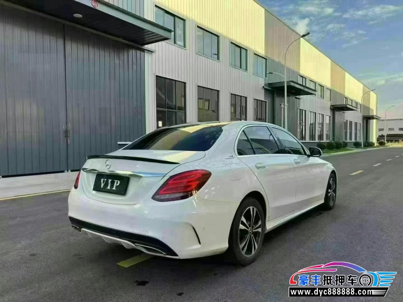 18年奔驰C轿车抵押车出售