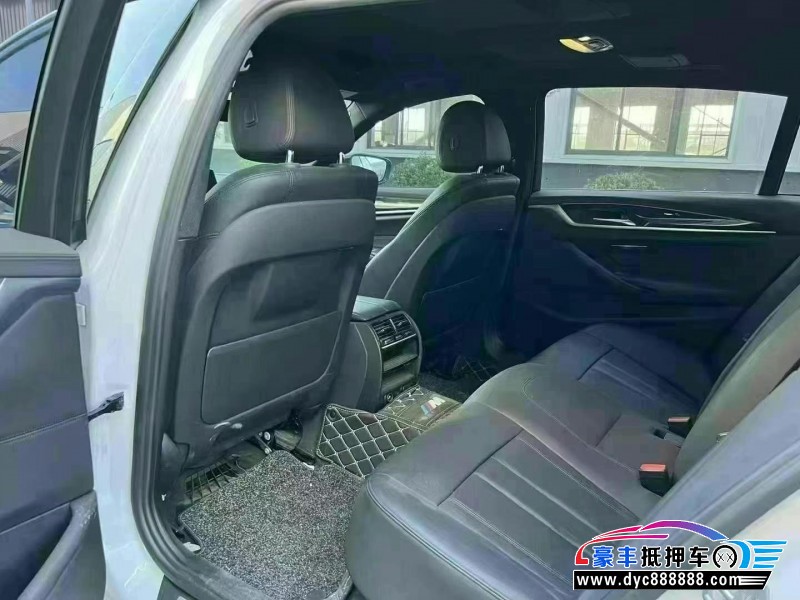 18年宝马5系轿车抵押车出售