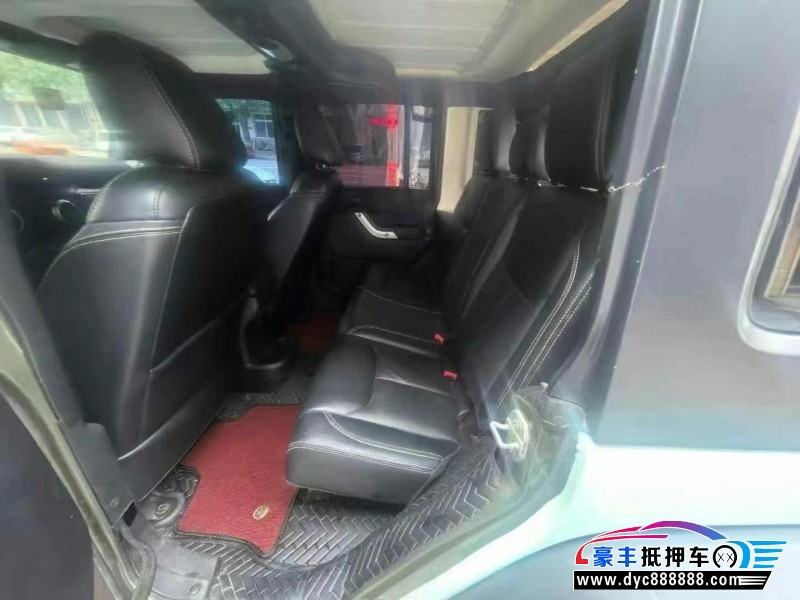 15年Jeep牧马人轿车抵押车出售