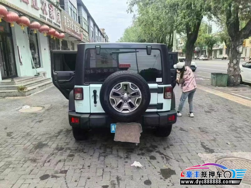 15年Jeep牧马人轿车抵押车出售