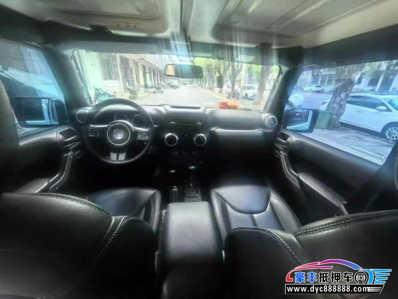 15年Jeep牧马人轿车抵押车出售