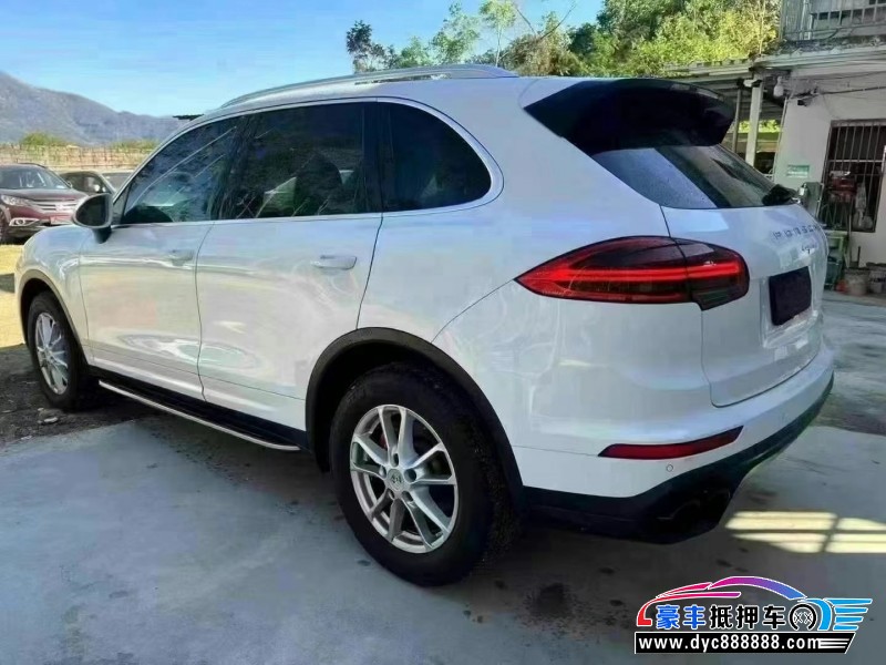 17年保时捷卡宴轿车抵押车出售