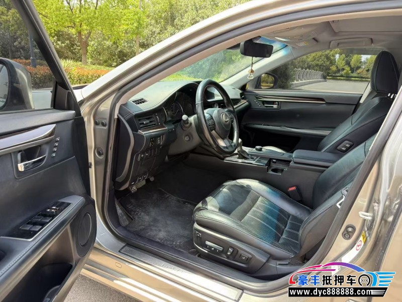 16年雷克萨斯ES轿车抵押车出售