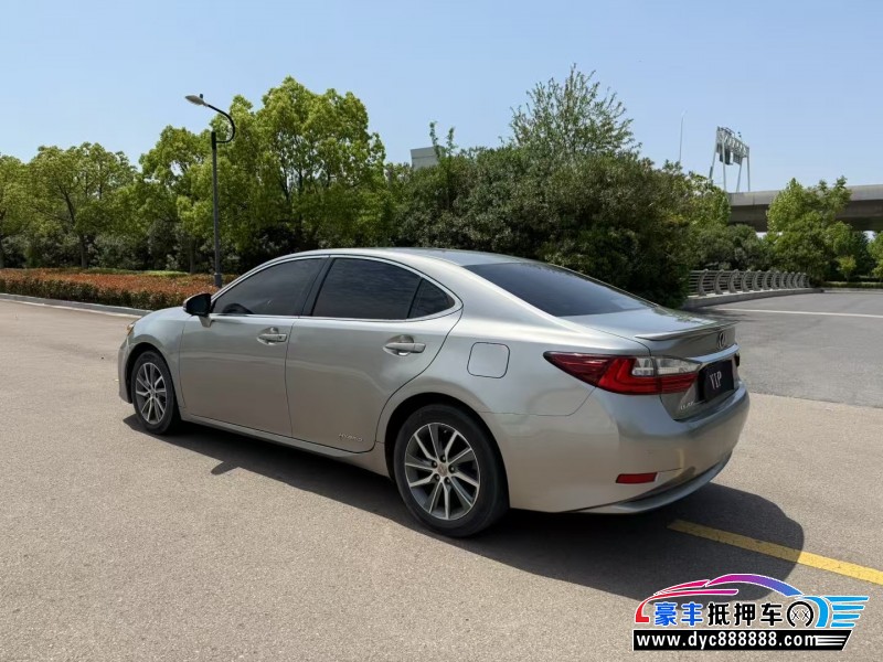 16年雷克萨斯ES轿车抵押车出售