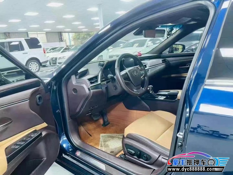 19年雷克萨斯ES轿车抵押车出售