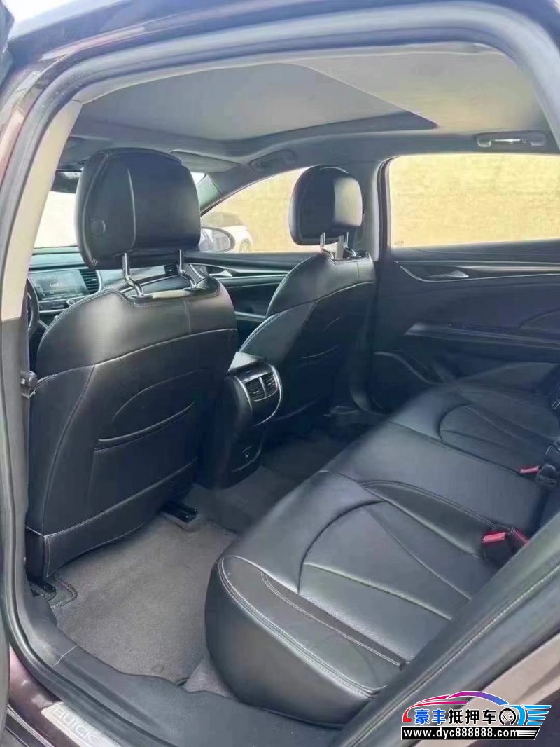 18年别克君越轿车抵押车出售