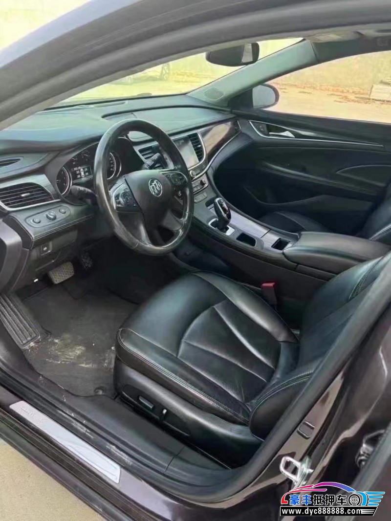 18年别克君越轿车抵押车出售