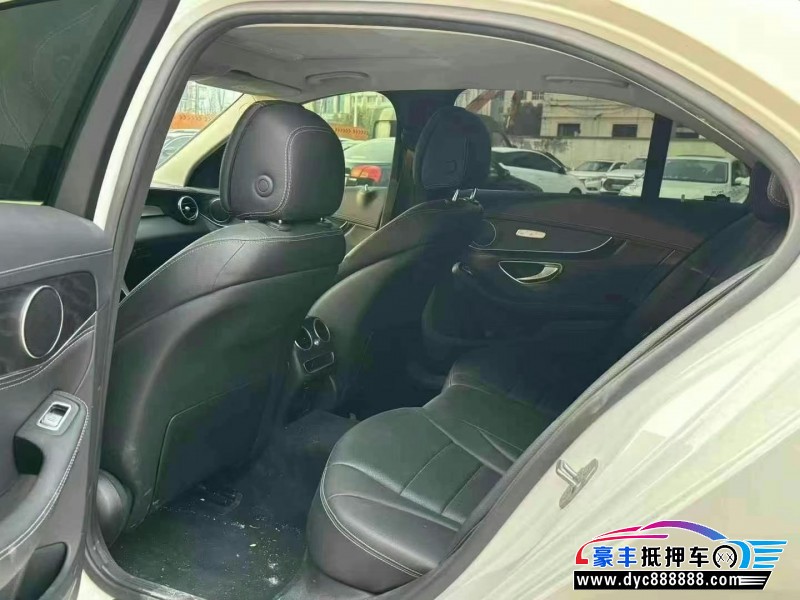 20年奔驰C轿车抵押车出售