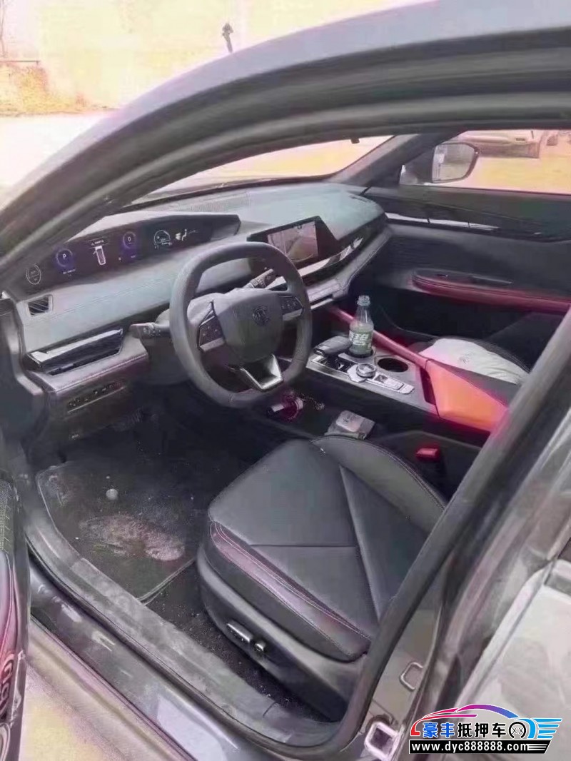 23年长安长安UNI轿车抵押车出售