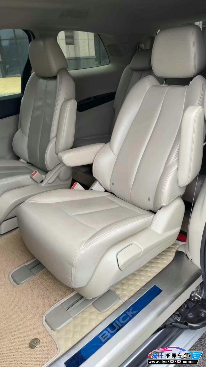 19年别克GL8轿车抵押车出售