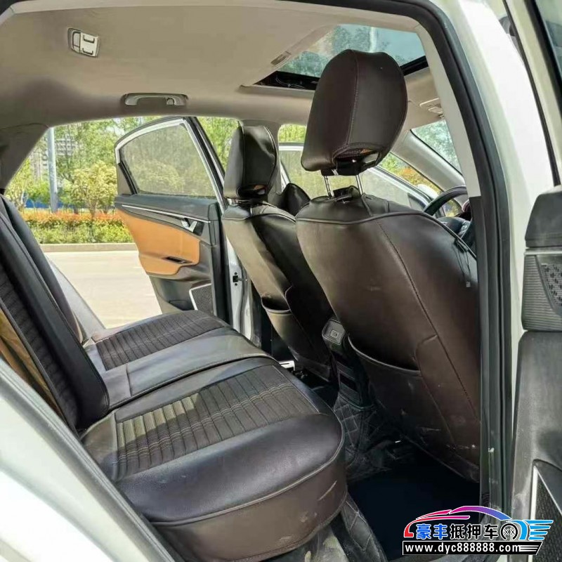 21年吉利帝豪GL轿车抵押车出售