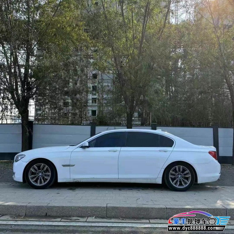 12年宝马7系轿车抵押车出售