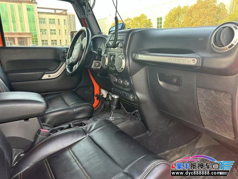 12年Jeep牧马人轿车抵押车出售