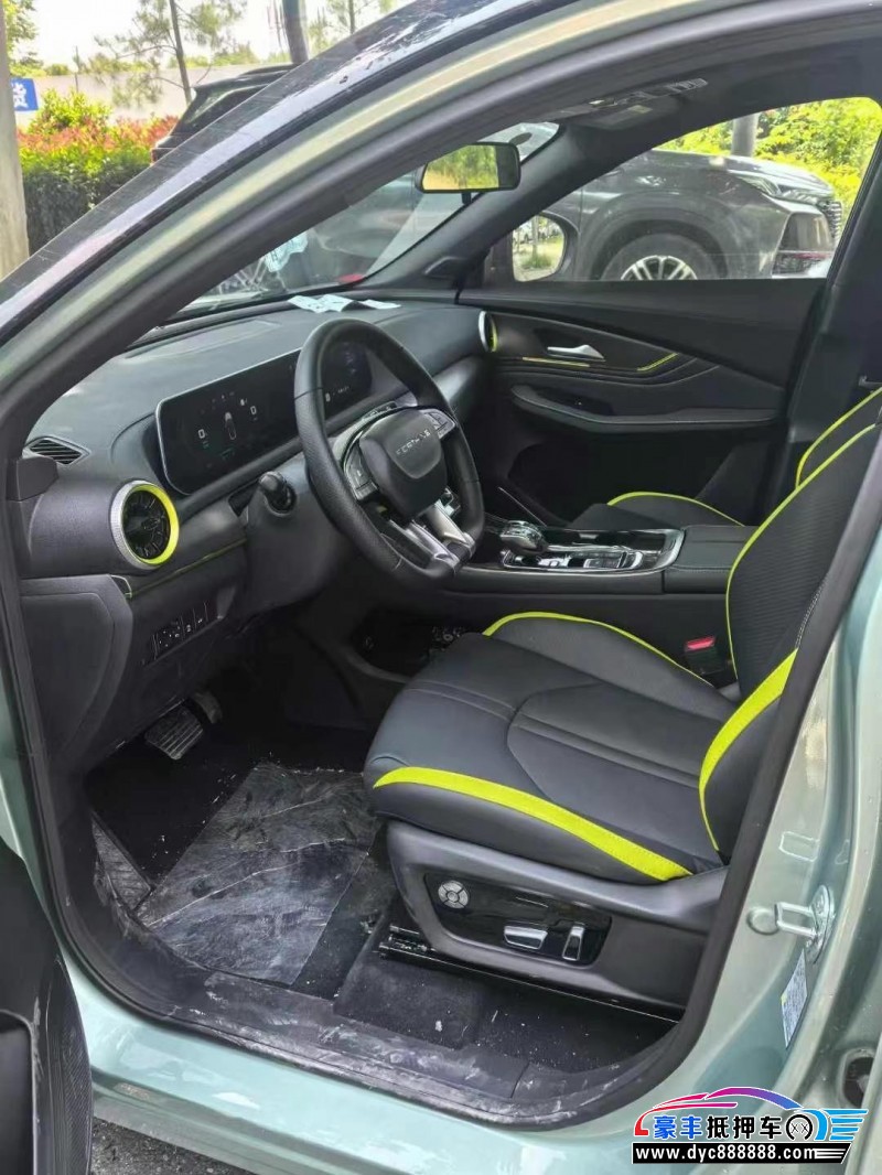 24年东风雷霆轿车抵押车出售