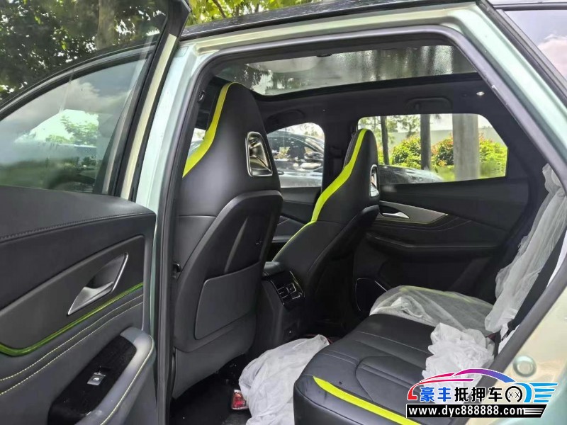 24年东风雷霆轿车抵押车出售