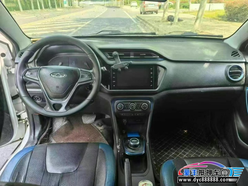 18年奇瑞瑞虎3x轿车抵押车出售