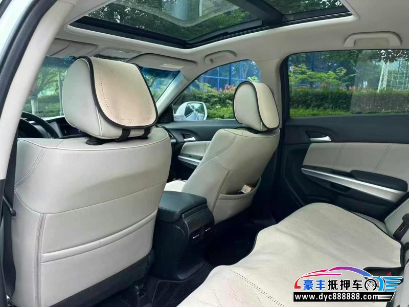 15年本田歌诗图轿车抵押车出售