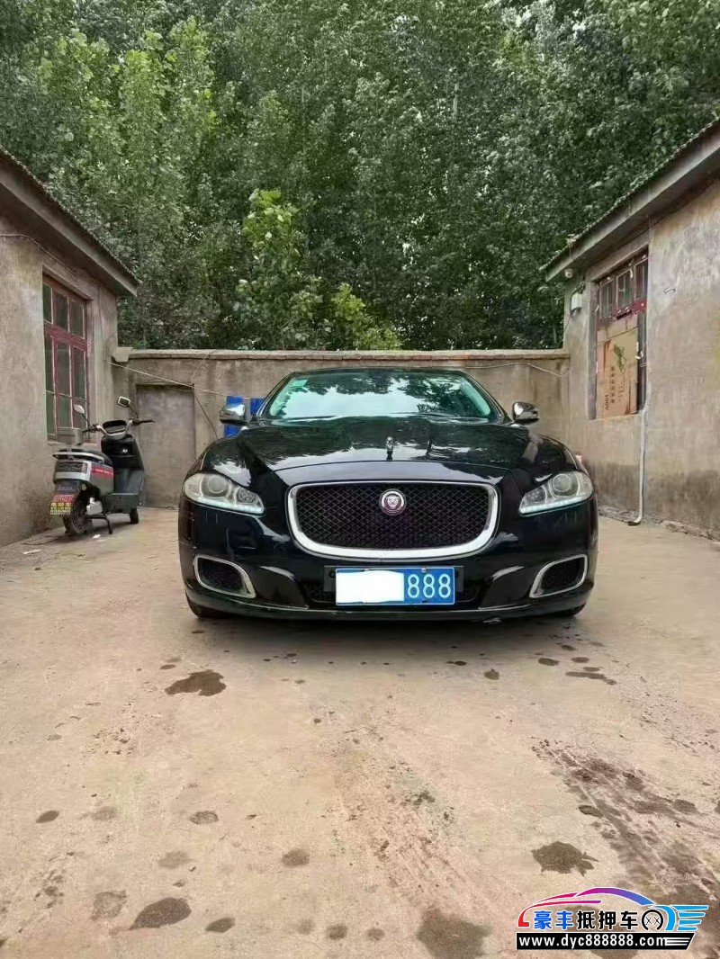 12年捷豹XJ轿车抵押车出售