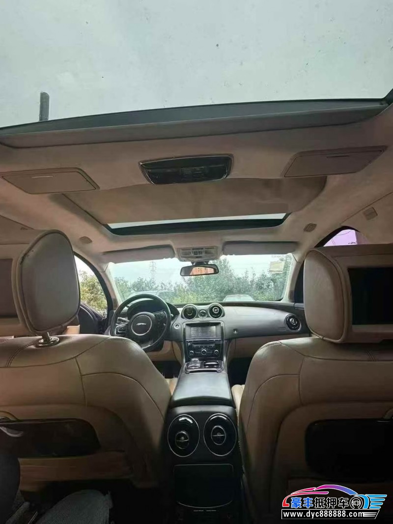 12年捷豹XJ轿车抵押车出售