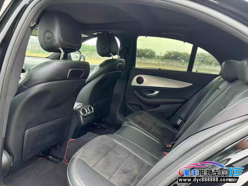 17年奔驰E轿车抵押车出售