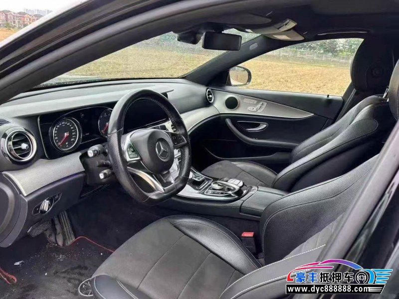 17年奔驰E轿车抵押车出售