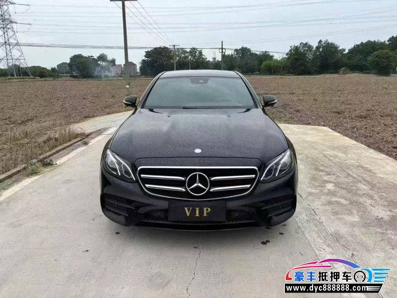 17年奔驰E轿车抵押车出售