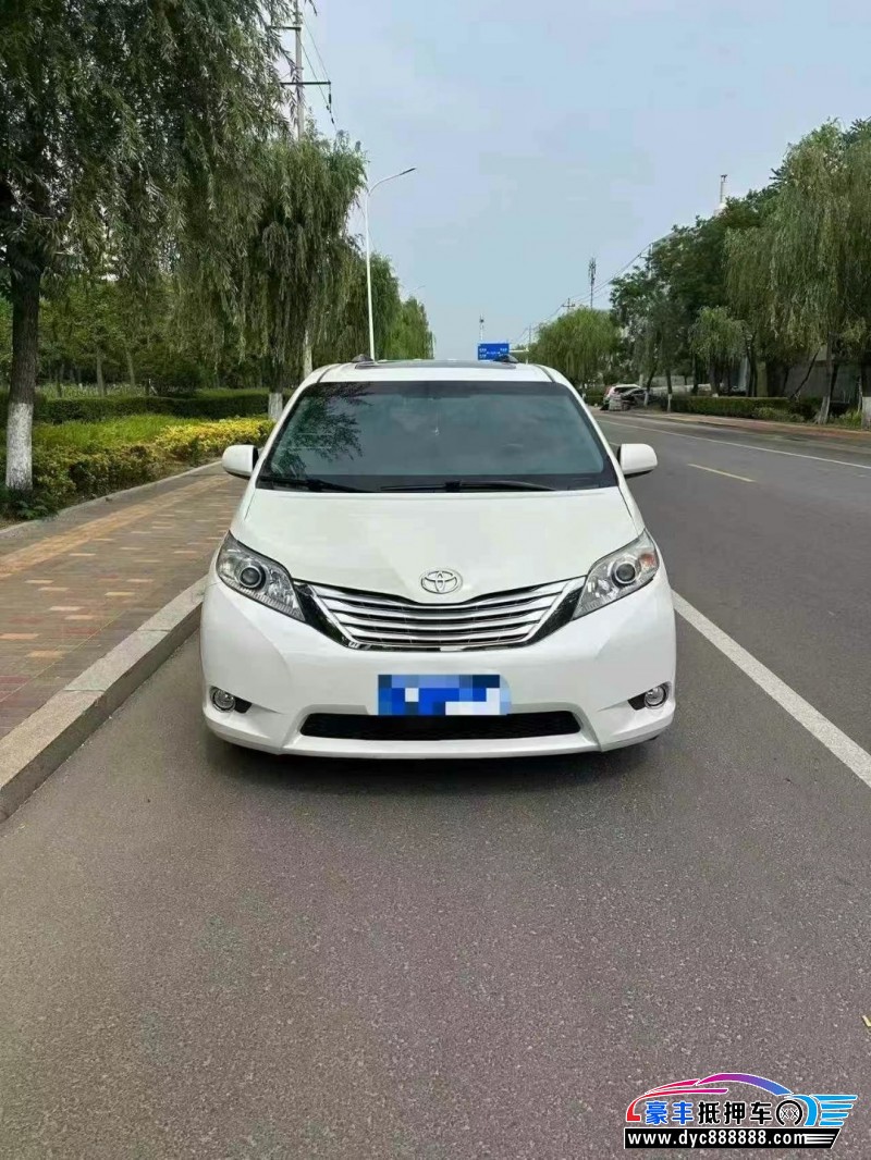 17年丰田塞纳轿车抵押车出售