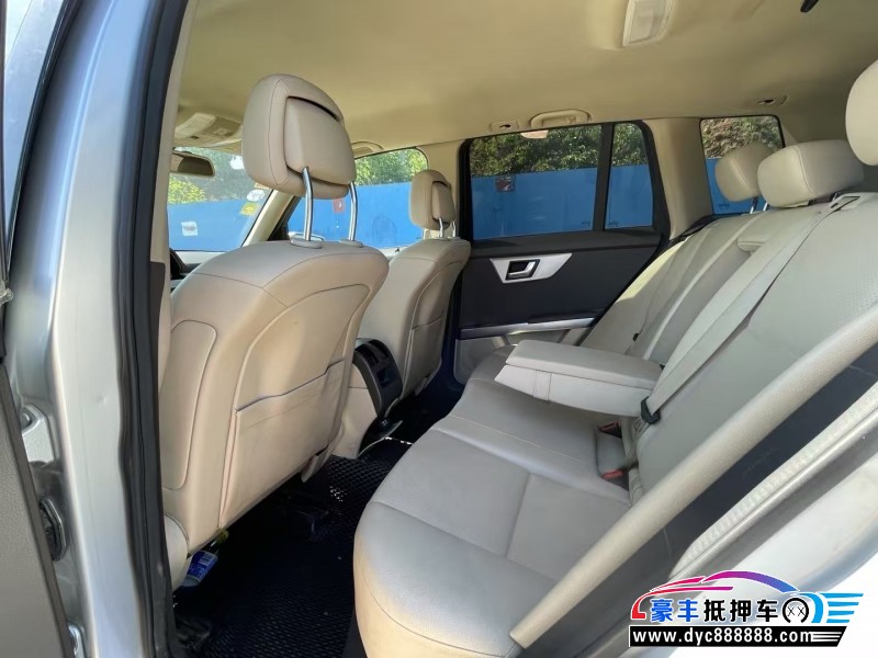 14年奔驰GLK轿车抵押车出售