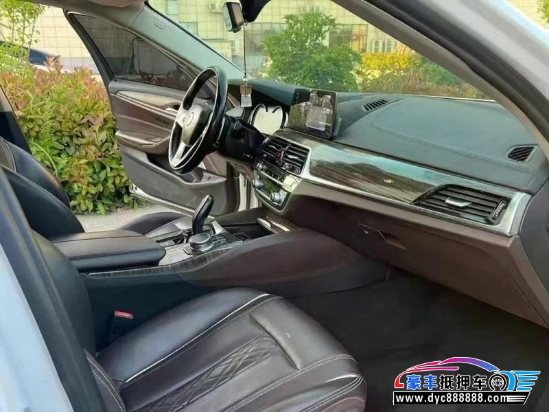 18年宝马5系轿车抵押车出售