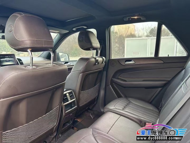 17年奔驰GLE轿车抵押车出售