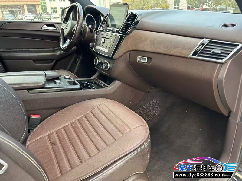 17年奔驰GLE轿车抵押车出售