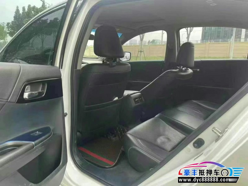 17年本田雅阁轿车抵押车出售