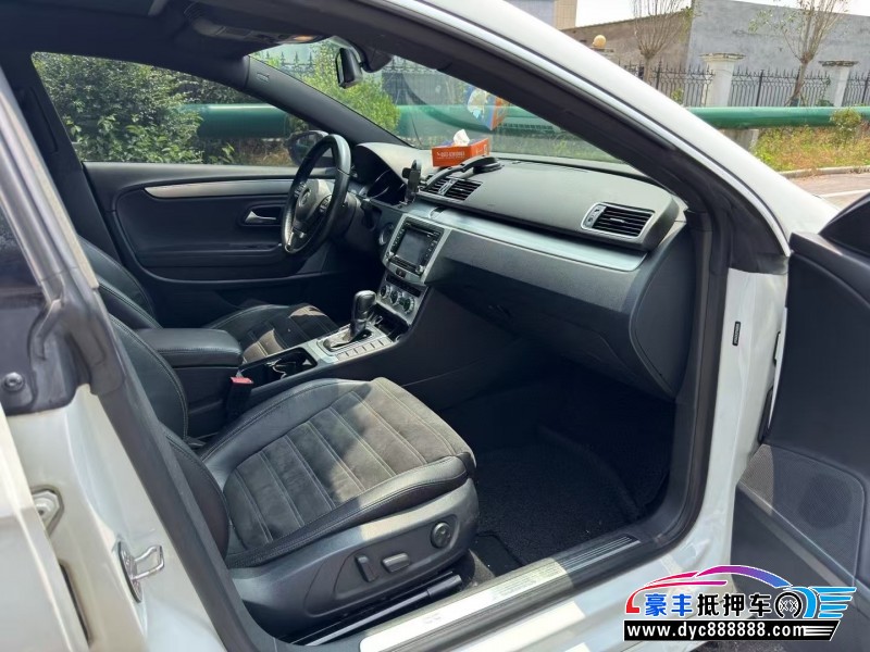 16年大众CC轿车抵押车出售