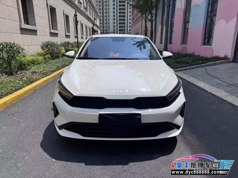 24年起亚K3轿车抵押车出售