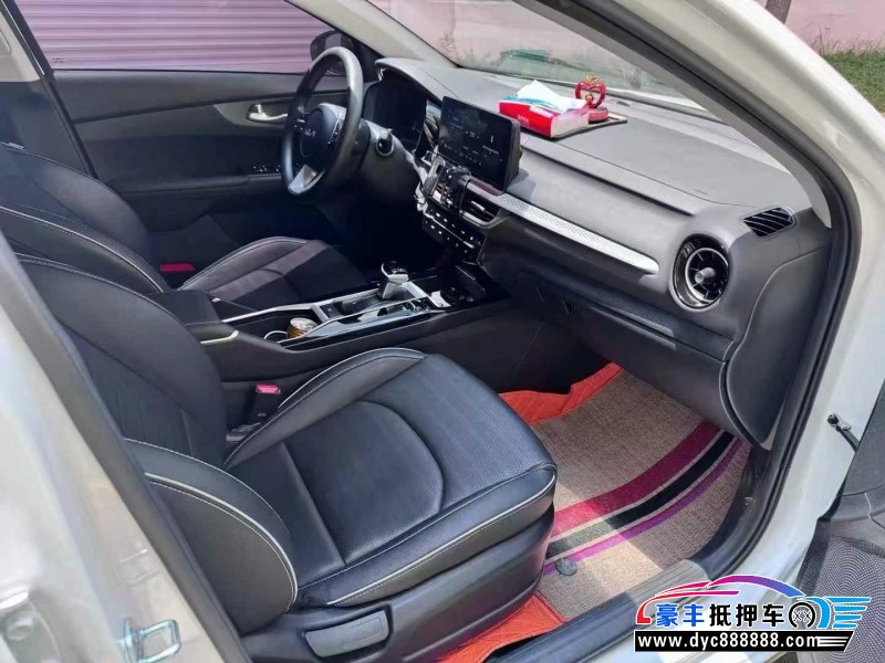 24年起亚K3轿车抵押车出售