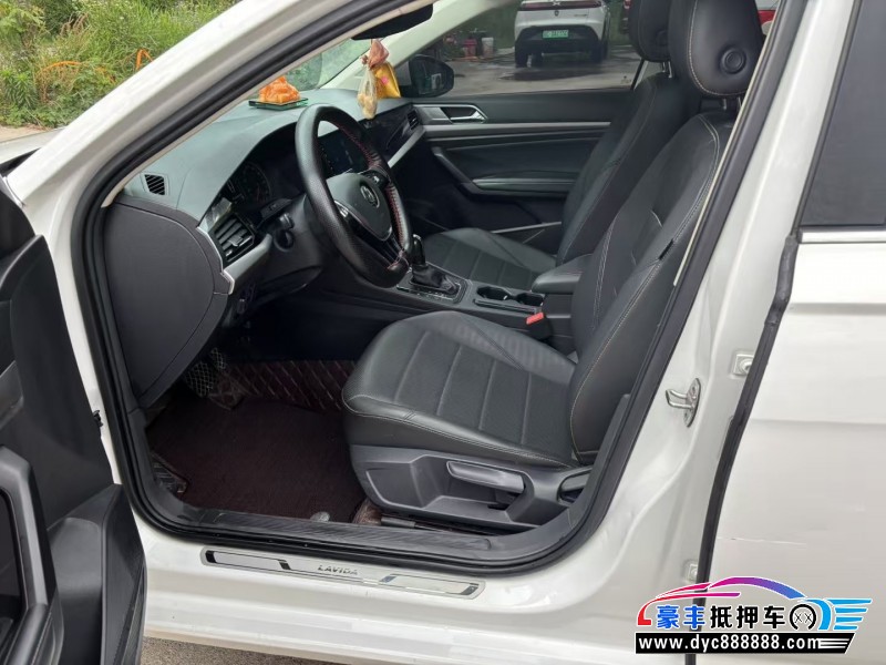 18年大众朗逸轿车抵押车出售