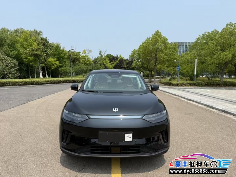 25年零跑C11轿车抵押车出售